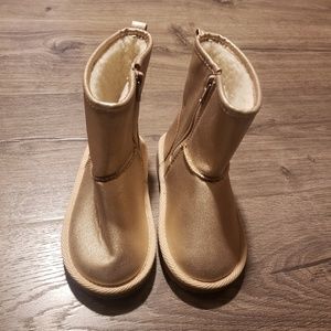 Gold sherling lined boots